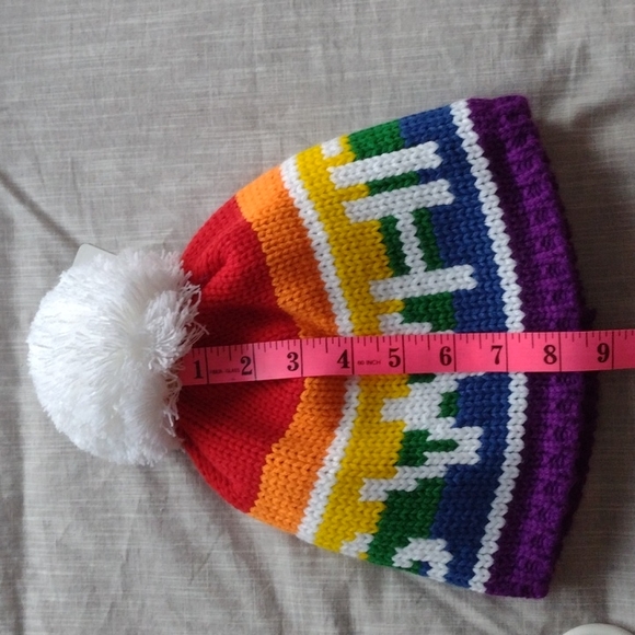 NWT BULA RAINBOW HAT - Picture 10 of 12